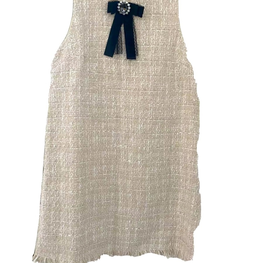 Tweed Dress 👗 With Rhinestone Brooch & Bow Small